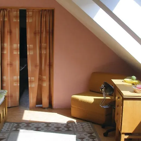 Holiday U Ronova With Fireplace Ix